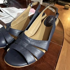 Softspot Navy sling back sandals. Size 11WW